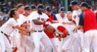 Thole's error gives Red Sox 5-4 win over Blue Jays